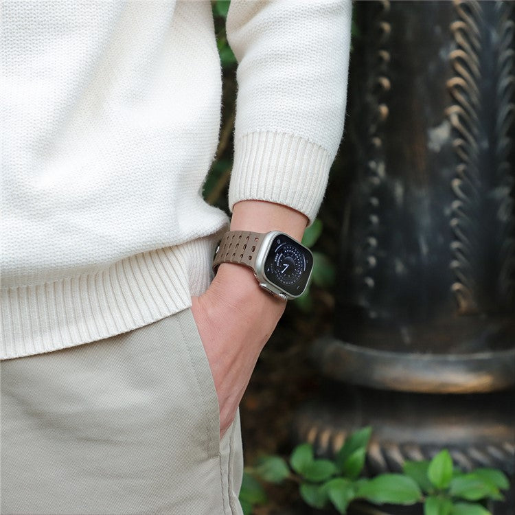 Silicone Band for Apple Watch Series 10 42mm / 9 8 7 41mm / SE (2023) SE (2022) SE 6 5 4 40mm / 3 2 1 38mm Magnetic Strap - Brown+Apricot