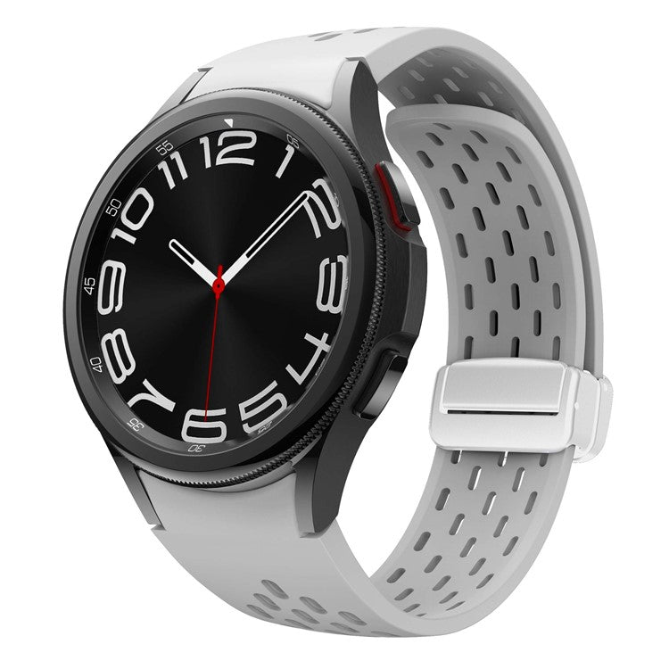 Silicone Strap for Samsung Galaxy Watch7 / Watch6 / Watch 5 44mm 40mm Wrist Strap with Silver Magnetic Buckle - Light Grey