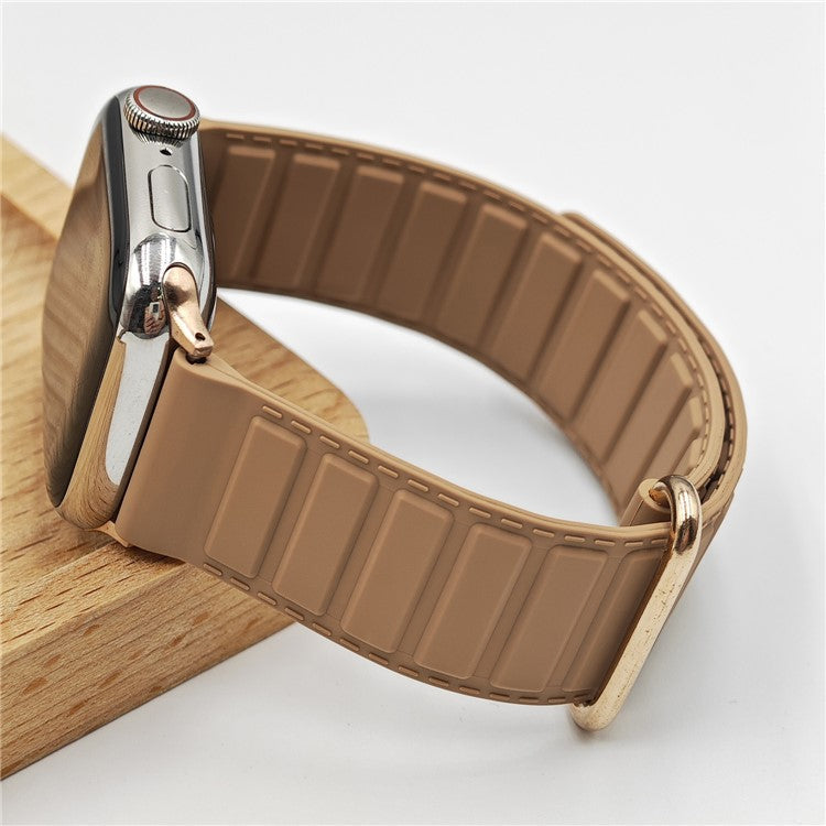 Silicone Strap for Apple Watch Series 10 Ultra 9 8 7 SE 6 5 4 3 2 1 46mm 49mm 45mm 44mm 42mm Magnetic Buckle Watch Band - Apricot