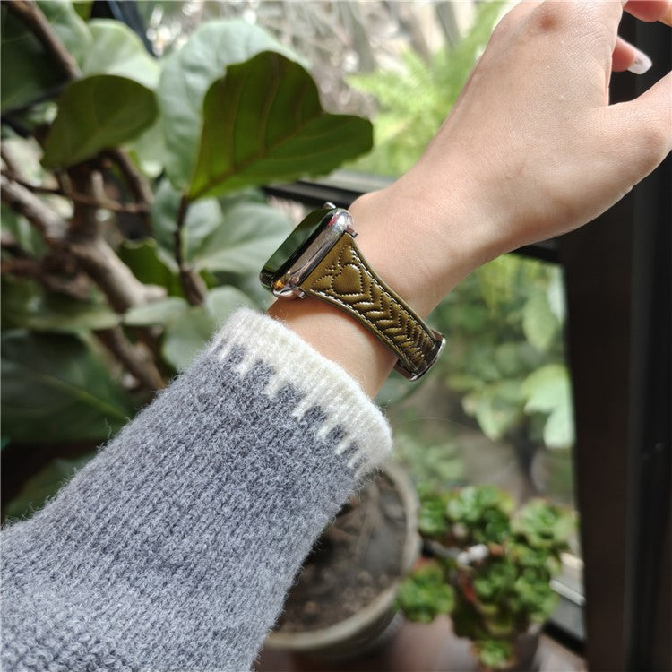 Watch Band For Apple Watch Series 10 Ultra 9 8 7 SE 6 5 4 3 2 1 46mm 49mm 45mm 44mm 42mm Heart Pattern Embossed Genuine Leather Strap - Green