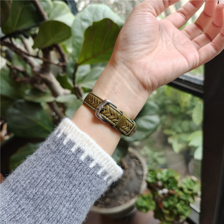 Watch Band For Apple Watch Series 10 Ultra 9 8 7 SE 6 5 4 3 2 1 46mm 49mm 45mm 44mm 42mm Heart Pattern Embossed Genuine Leather Strap - Green