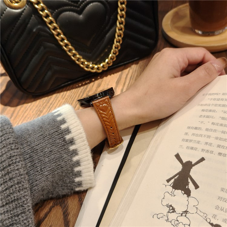 20mm Watch Band For Huawei Watch GT 3 42mm  /  GT 2 42mm  /  Samsung Galaxy Watch7 44mm 40mm Heart Pattern Embossed Genuine Leather Strap - Brown