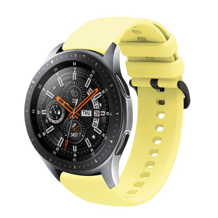 Sporty Waterproof Watch Band Premium Universal Silicone Rubber 22mm Replacement Straps with Black Buckle for Huawei Watch 3 / Samsung Gear S3 Frontier / S3 Classic - Yellow