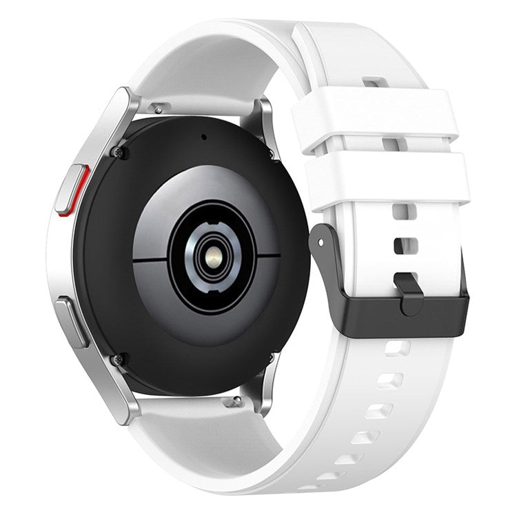 For Samsung Watch Heart-S / Heart-L / Galaxy Watch6 40mm 44mm / Watch6 Classic 43mm 47mm / Watch 5 40mm 44mm / 5 Pro 45mm / Watch4 40mm 44mm Replacement Watch Strap 20mm Silicone Watch Band - White