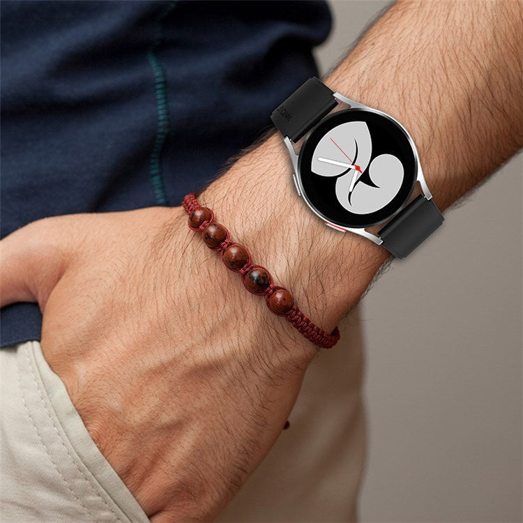 For Samsung Watch Heart-S / Heart-L / Galaxy Watch6 40mm 44mm / Watch6 Classic 43mm 47mm / Watch 5 40mm 44mm / 5 Pro 45mm / Watch4 40mm 44mm Replacement Watch Strap 20mm Silicone Watch Band - White