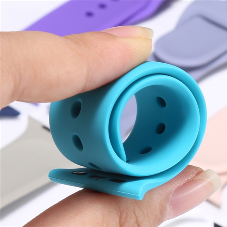 For Apple Watch Series 10 42mm / 9 8 7 41mm / 6 5 4 SE SE (2022) SE (2023) 40mm / 3 2 1 38mm Soft Silicone Watch Band Adjustable Wrist Strap with Silver Pin Buckle - Purple