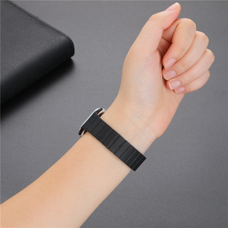 For Apple Watch Series 10 46mm / Ultra 2 Ultra 49mm / 9 8 7 45mm / SE (2023) SE (2022) SE 6 5 4 44mm / 3 2 1 42mm, Magnetic Dual-Color Watch Band Genuine Leather Replacement Watch Strap - Saddle Brown