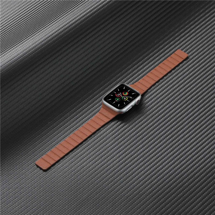 For Apple Watch Series 10 46mm / Ultra 2 Ultra 49mm / 9 8 7 45mm / SE (2023) SE (2022) SE 6 5 4 44mm / 3 2 1 42mm, Magnetic Dual-Color Watch Band Genuine Leather Replacement Watch Strap - Saddle Brown