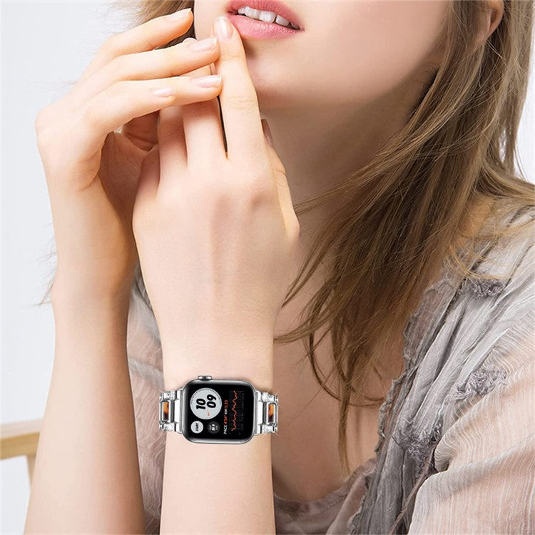 For Apple Watch Series 10 46mm / Ultra 2 Ultra 49mm / 9 8 7 45mm / SE (2023) SE (2022) SE 6 5 4 44mm / 3 2 1 42mm Stainless Steel Resin Watch Band Rhinestone Decor Wristband - Silver / Black