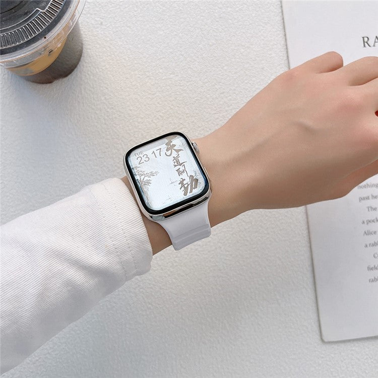 For Apple Watch Series 10 42mm / 9 8 7 41mm / 6 5 4 SE SE (2022) SE (2023) 40mm / 3 2 1 38mm Stripe Design Silicone Smartwatch Band Replacement Wrist Strap - Yellow