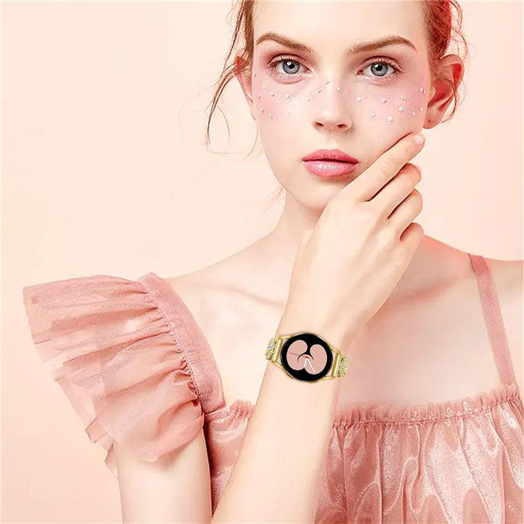 For Samsung Galaxy Watch6 40mm 44mm / Watch6 Classic 43mm 47mm / Watch 5 40mm 44mm / 5 Pro 45mm / Watch4 40mm 44mm Metal Watch Band 20mm Rhinestone Clover Wrist Strap - Gold