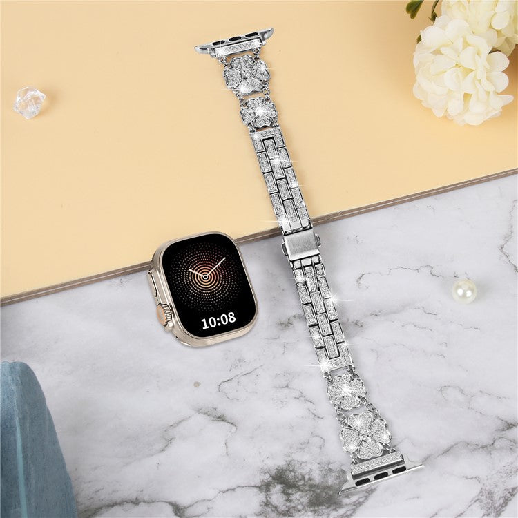 For Apple Watch Series 10 46mm / Ultra 2 Ultra 49mm /  Series 9 8 7 45mm / 6 5 4 SE (2023) SE (2022) SE 44mm / 3 2 1 42mm Watch Band Rhinestone Clover Watch Metal Strap - Black