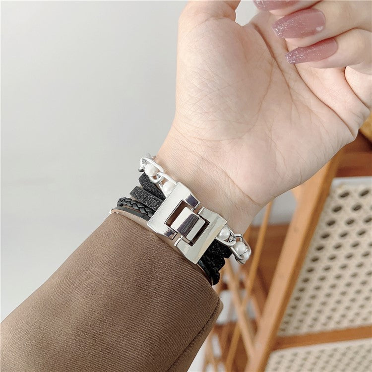 For Apple Watch Series 10 46mm / Ultra 2 Ultra 49mm / Series 9 8 7 45mm / 6 5 4 SE (2023) SE (2022) SE 44mm / 3 2 1 42mm Metal Leather Strap Heart Pendant Bracelet Watch Band - Gold