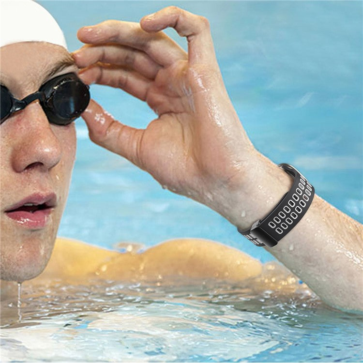 Silicone Watch Band for Apple Watch Series 10 46mm / Ultra 2 Ultra 49mm / Series 9 8 7 45mm / 6 5 4 SE (2023) SE (2022) SE 44mm / 3 2 1 42mm Magnetic Folding Buckle Dual Color Strap - Black / White