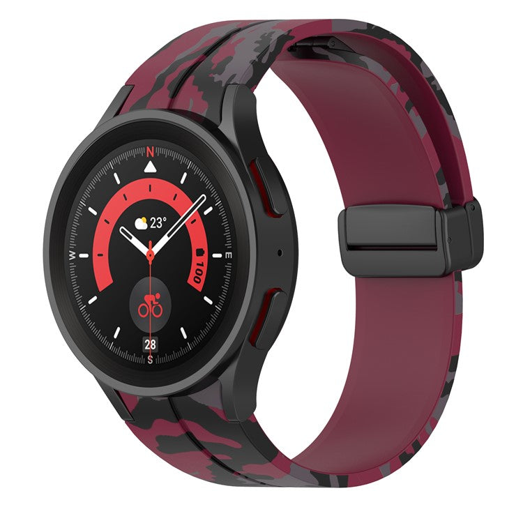 For Samsung Galaxy Watch 5 Pro 45mm / Watch 5 40 / 44mm / Watch4 40 / 44mm / Watch4 Classic 42 / 46mm Camo Silicone Watch Band - Wine Red