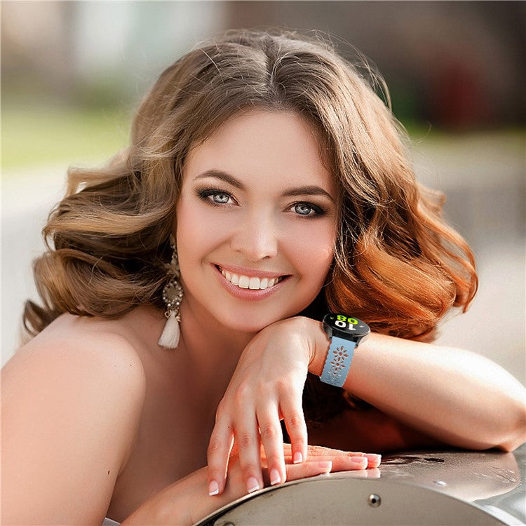 For Garmin Vivomove 3S / Samsung Gear Sport / Huawei Watch GT 2 42mm Silicone Watchband 20mm Flower Hollow Dual Color Watch Strap - Baby Blue / White