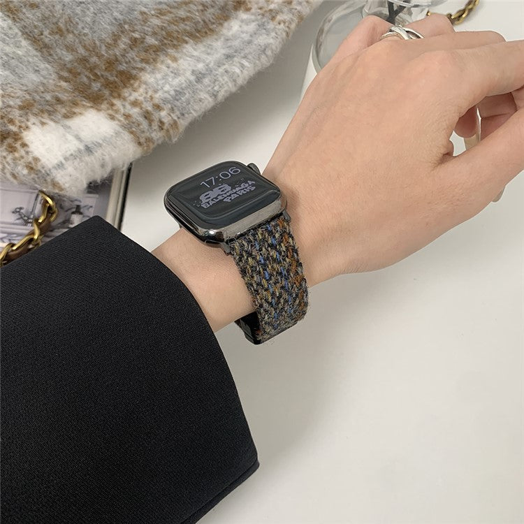 For Apple Watch Series 10 42mm / 9 8 7 41mm / SE (2023) SE (2022) SE 6 5 4 40mm / 3 2 1 38mm Magnetic Buckle Woolen Strap - Blue+Black