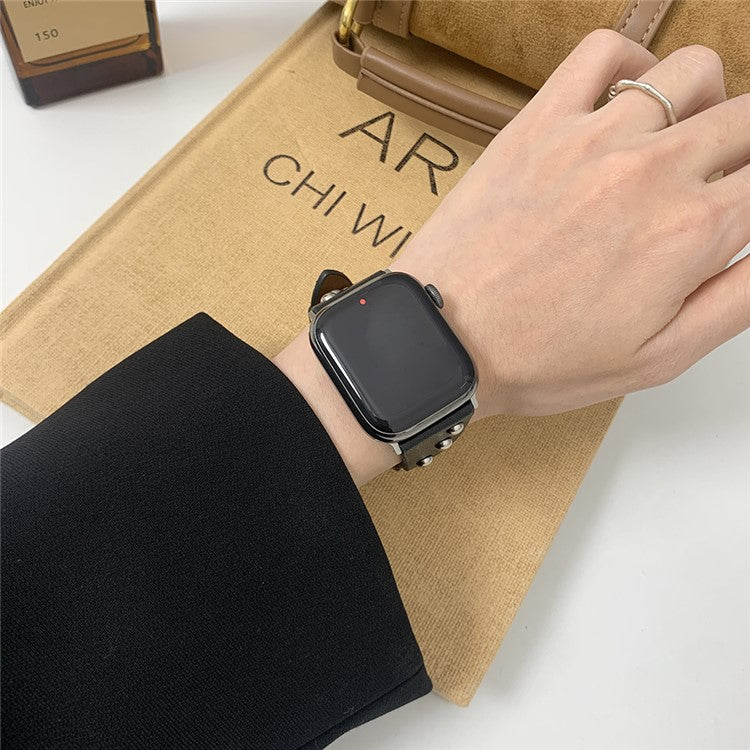 For Apple Watch Series 10 42mm / 9 8 7 41mm / SE (2023) SE (2022) SE 6 5 4 40mm / 3 2 1 38mm Plush Splicing Watch Straps - Light Brown