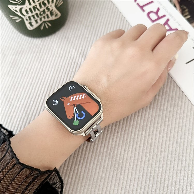 For Apple Watch 10 46mm / Ultra 2 / Ultra 49mm / 9 8 7 45mm / SE (2023) SE (2022) SE 6 5 4 44mm / 3 2 1 42mm Leather Watch Strap - White+Pink