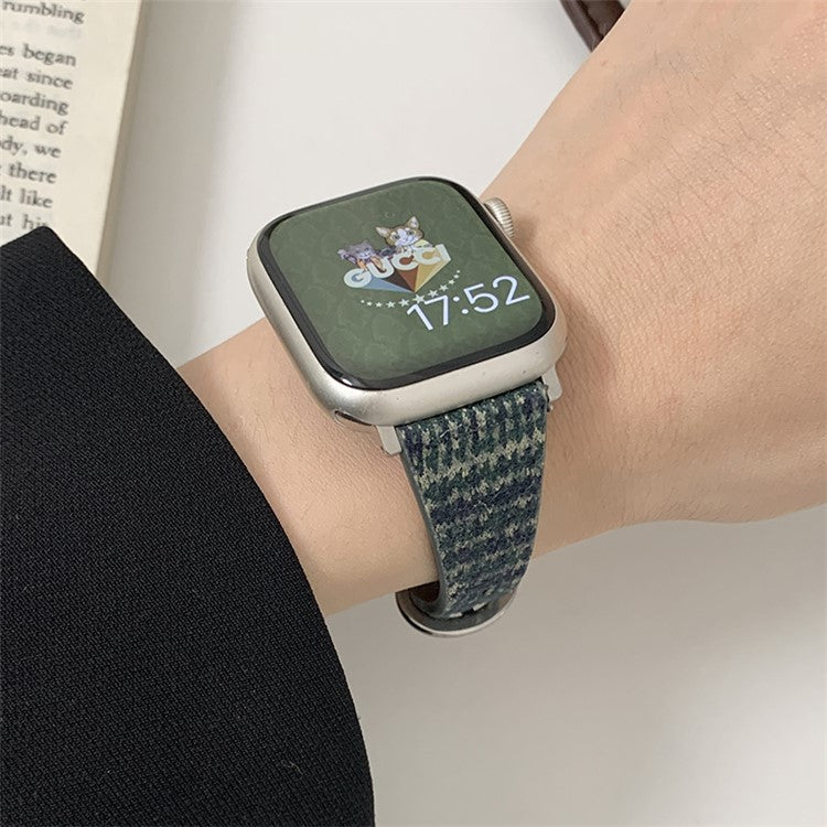 For Apple Watch Series 10 42mm / 9 8 7 41mm / SE (2023) SE (2022) SE 6 5 4 40mm / 3 2 1 38mm Woolen Replacement Band - Dark Green