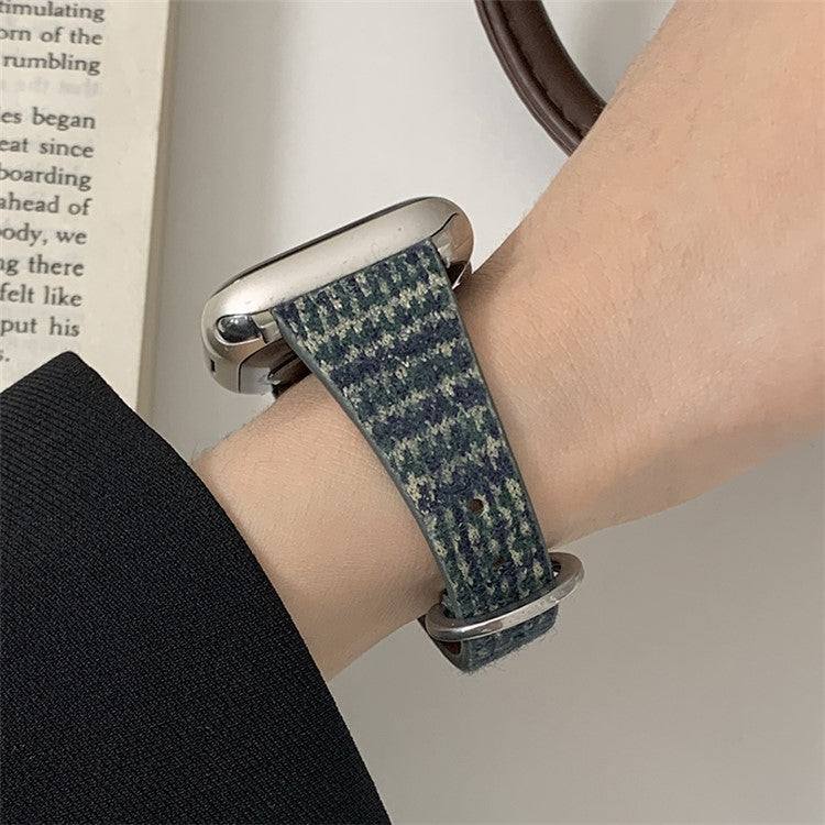 For Apple Watch Series 10 42mm / 9 8 7 41mm / SE (2023) SE (2022) SE 6 5 4 40mm / 3 2 1 38mm Woolen Replacement Band - Dark Green