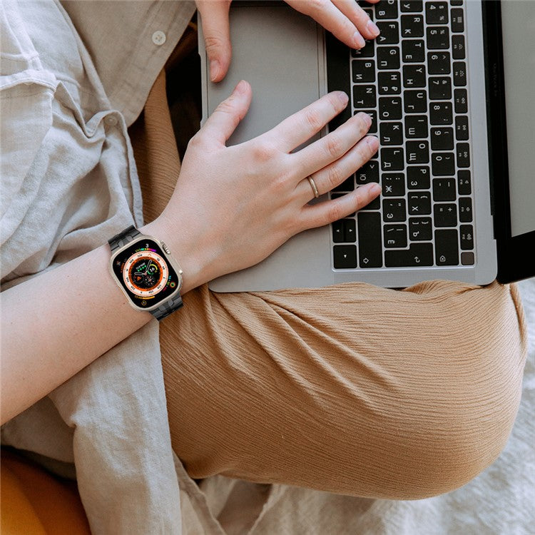 For Apple Watch 10 46mm / Ultra 2 / Ultra 49mm / 9 8 7 45mm / SE (2023) SE (2022) SE 6 5 4 44mm / 3 2 1 42mm Watch Band Stainless Steel - Black