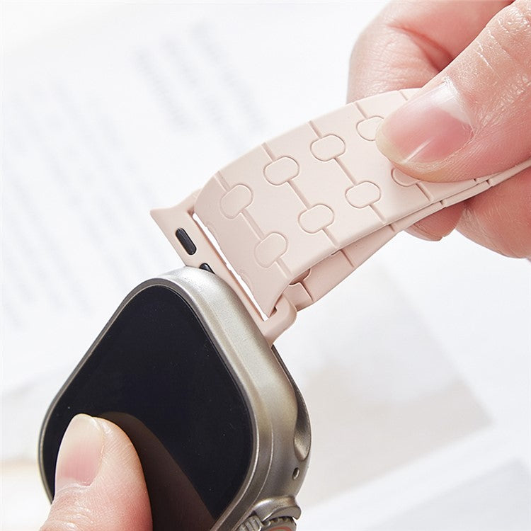 For Apple Watch 10 46mm / Ultra 2 / Ultra 49mm / 9 8 7 45mm / SE (2023) SE (2022) SE 6 5 4 44mm / 3 2 1 42mm Liquid Silicone Strap - Midnight Blue