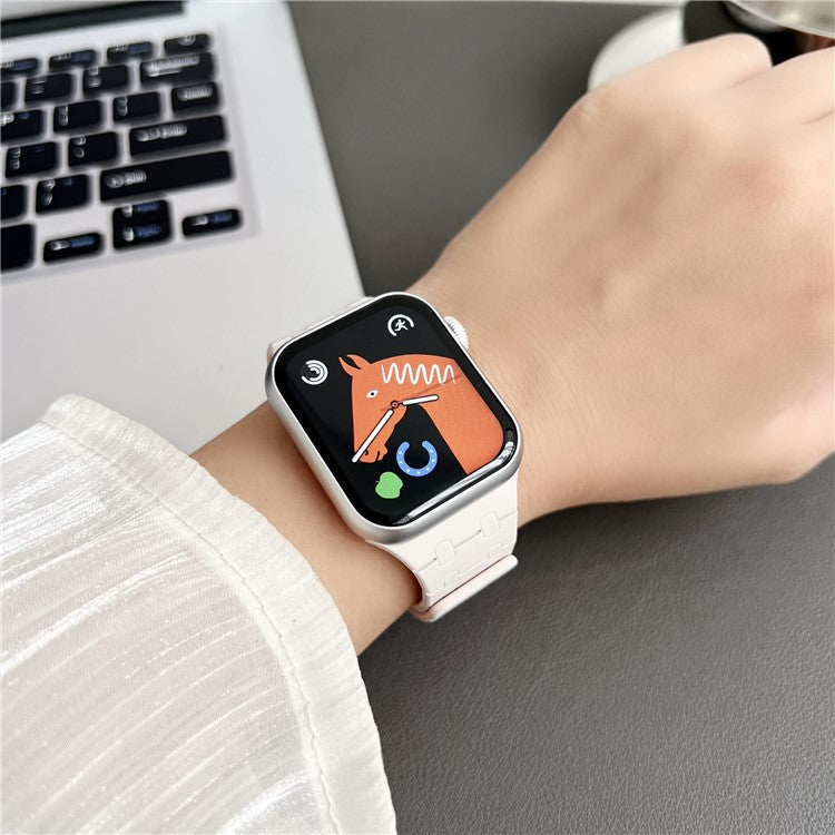 KALEBOL KLB-CXGJ-002 Magnetic Silicone Band For Apple Watch Series 10 42mm / 9 8 7 41mm / SE (2022) SE (2023) SE 6 5 4 40mm / 3 2 1 38mm - Green+Dark Blue