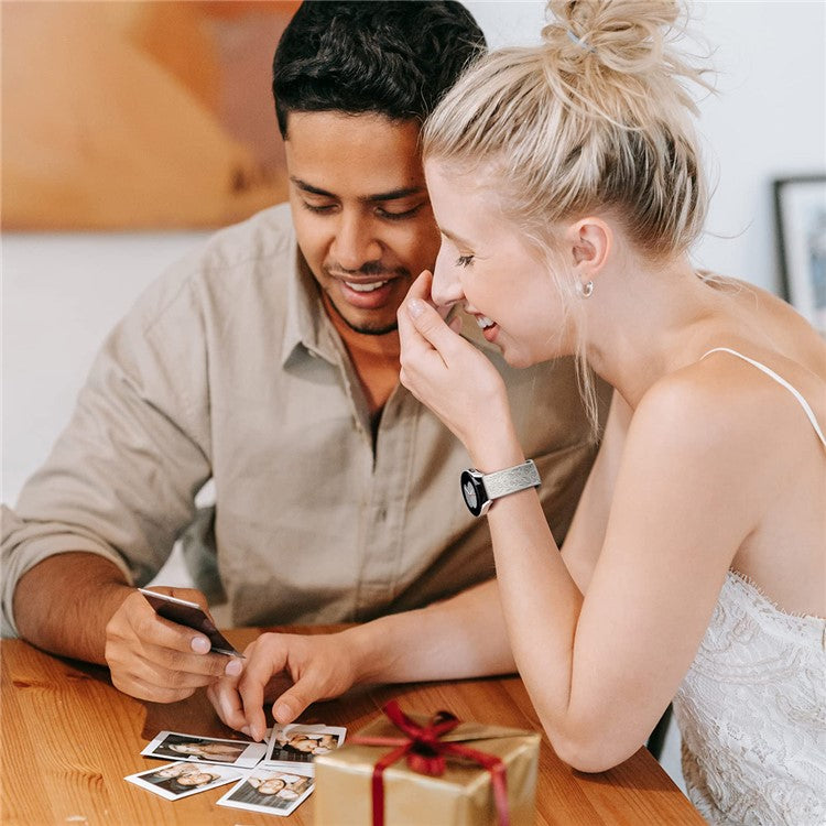 For Garmin Vivomove 3 / Forerunner 645 / Samsung Gear S2 Classic Universal 20mm Carving Flower Silicone Watch Strap - White