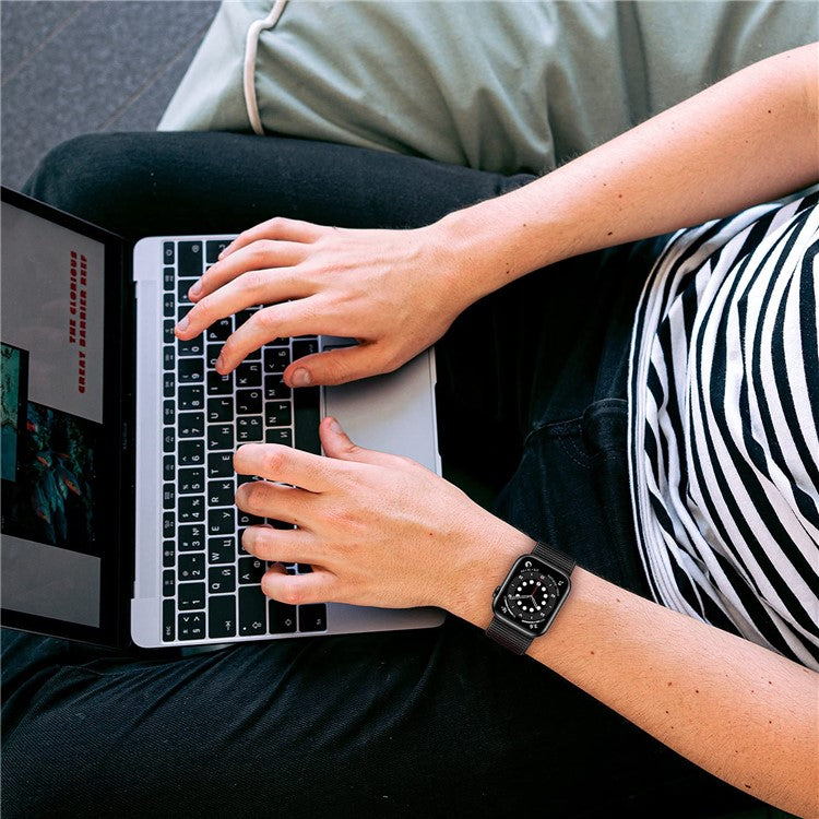 Nylon Watch Band For Apple Watch Series 10 42mm / 9 8 7 41mm / 6 5 4 SE (2023) SE (2022) SE 40mm / 3 2 1 38mm Adjustable Magic Tape Strap - Reflective White