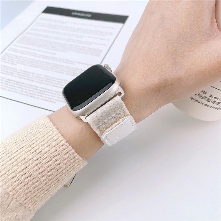 For Apple Watch Series 10 42mm / 9 8 7 41mm / SE (2023) SE (2022) SE 6 5 4 40mm / 3 2 1 38mm Wrist Strap Nylon Watch Band - Pine Needle Green