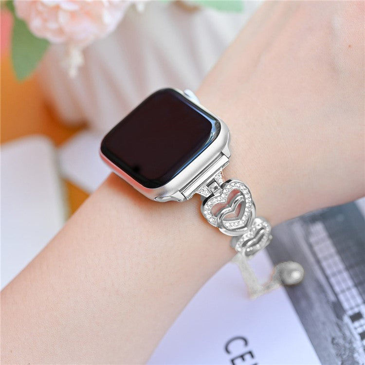 For Apple Watch Series 10 42mm / 9 8 7 41mm / SE (2023) SE (2022) SE 6 5 4 40mm / 3 2 1 38mm Watch Band Zinc Alloy Heart Bracelet - Silver