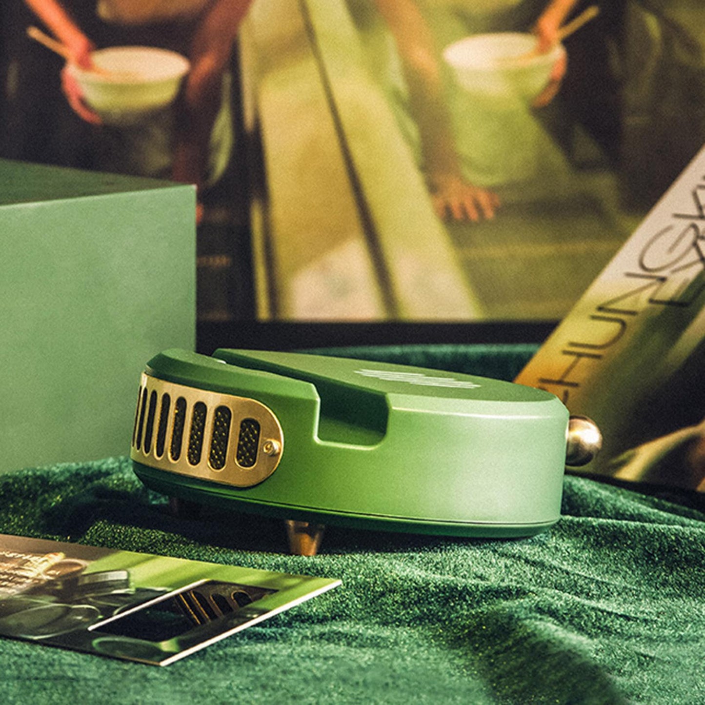 Mini Portable Bluetooth Speaker Rechargeable Loudspeaker Phone Bracket New