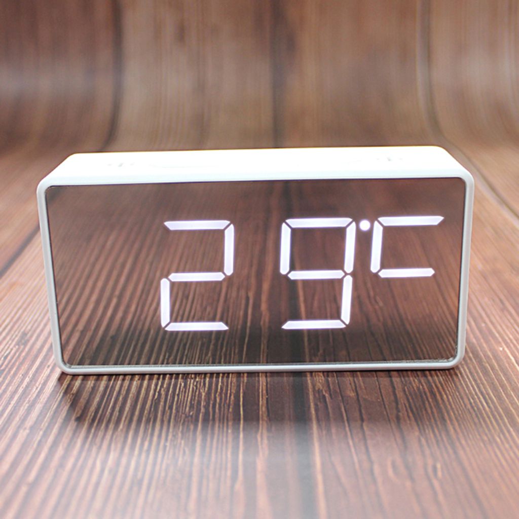 Led Digital Alarm Clock USB Port/Battery Operated Alarm Clocks Bedside White