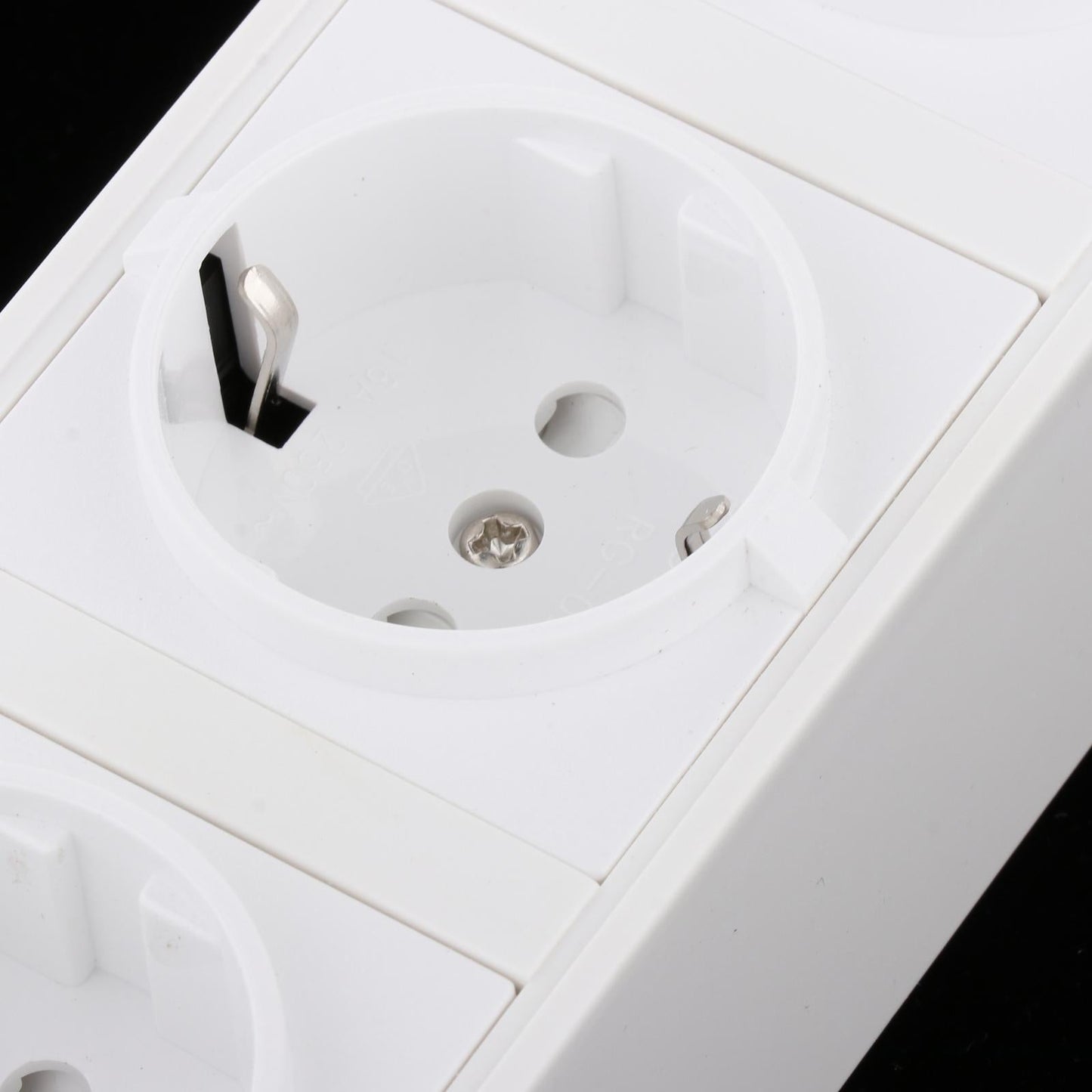 EU Plug Wifi Smart Electrical Socket Power Strip Surge Protection for Office