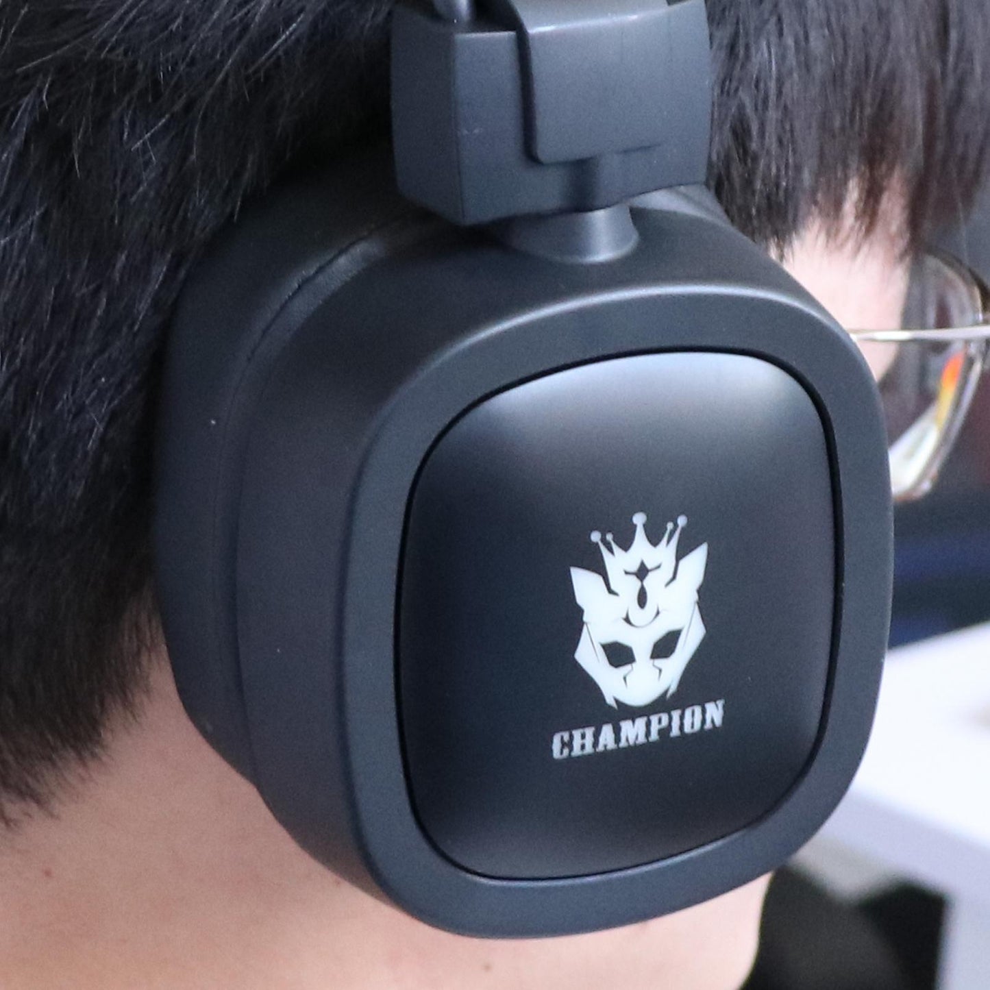 S100 Gaming Headphone Wired 7-LED with Microphone for Computer Black 3.5mm