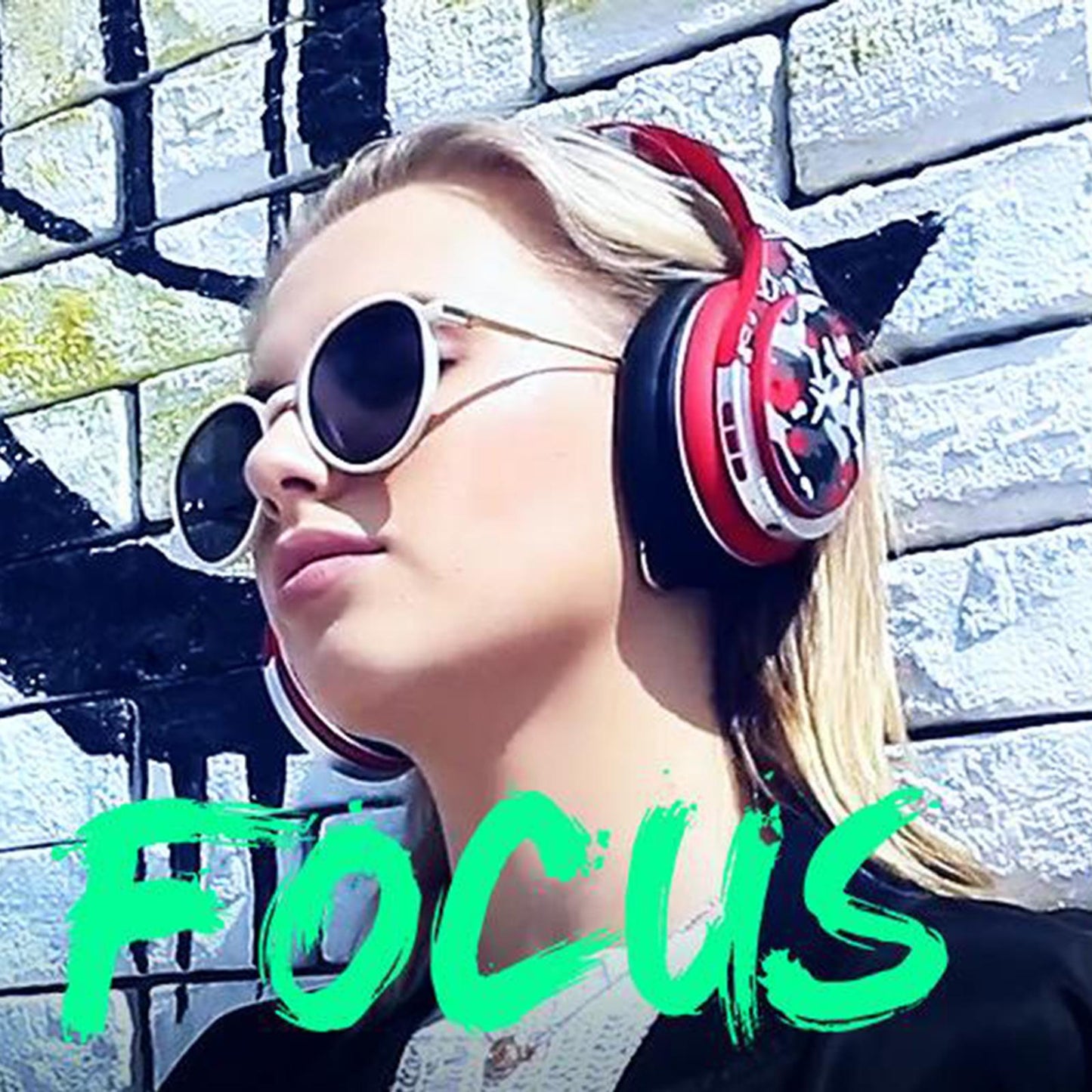 Bluetooth Headphones Over Ear Foldable Built-in Mic Soft Earmuffs Silver