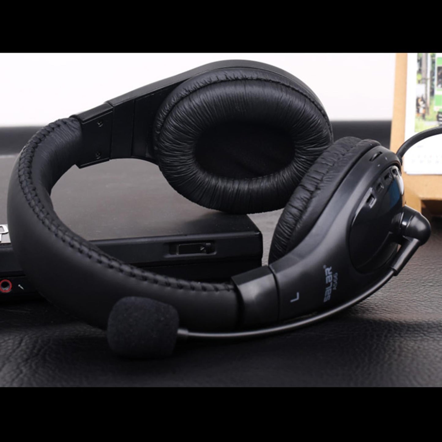 On-Ear Headphones with Mic with 2.0m Cord for Tablet Recording MP3 Black