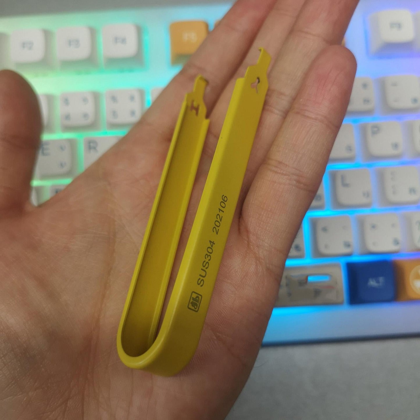 Switch Puller Remover & Opener Tool for Mechanical Keyboard Switch Replace