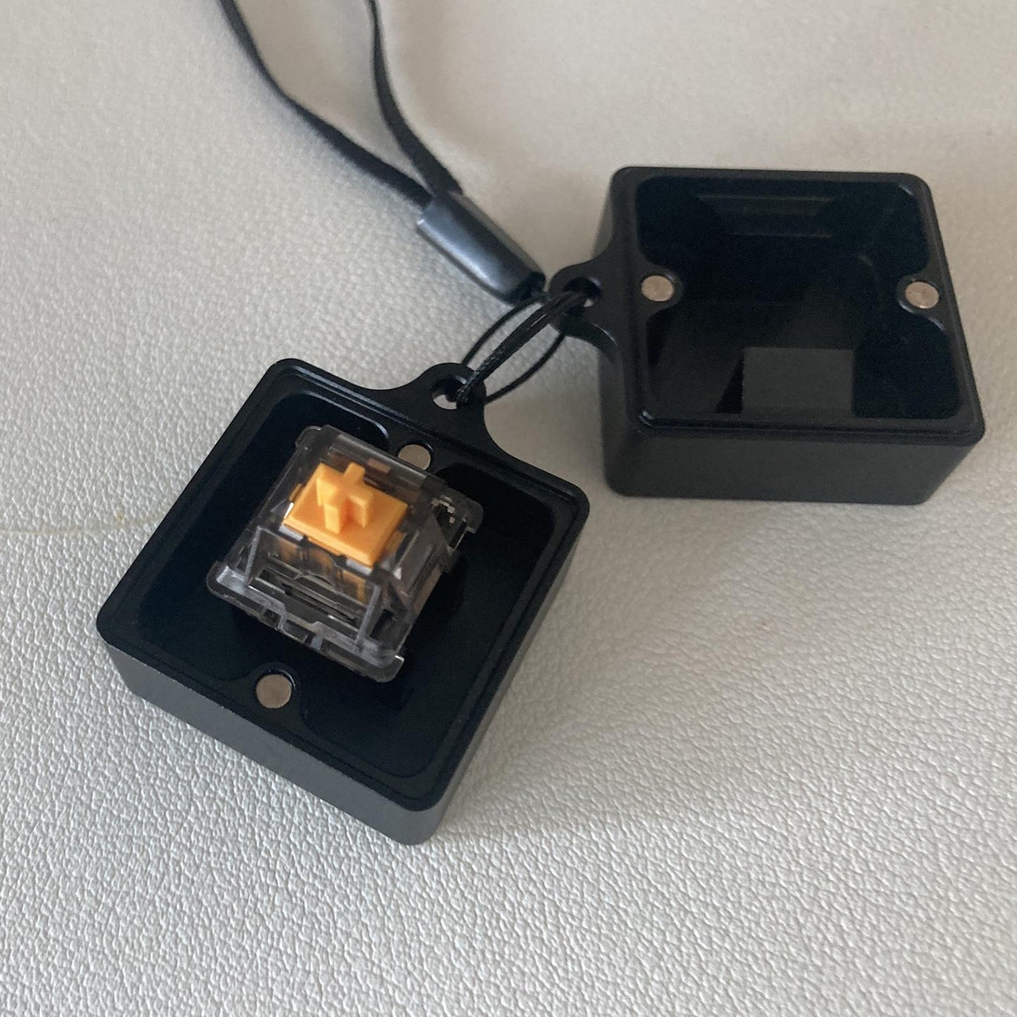 2-in-1 Shaft Opener Aluminium Alloy Keycaps for MX Switches Shaft black