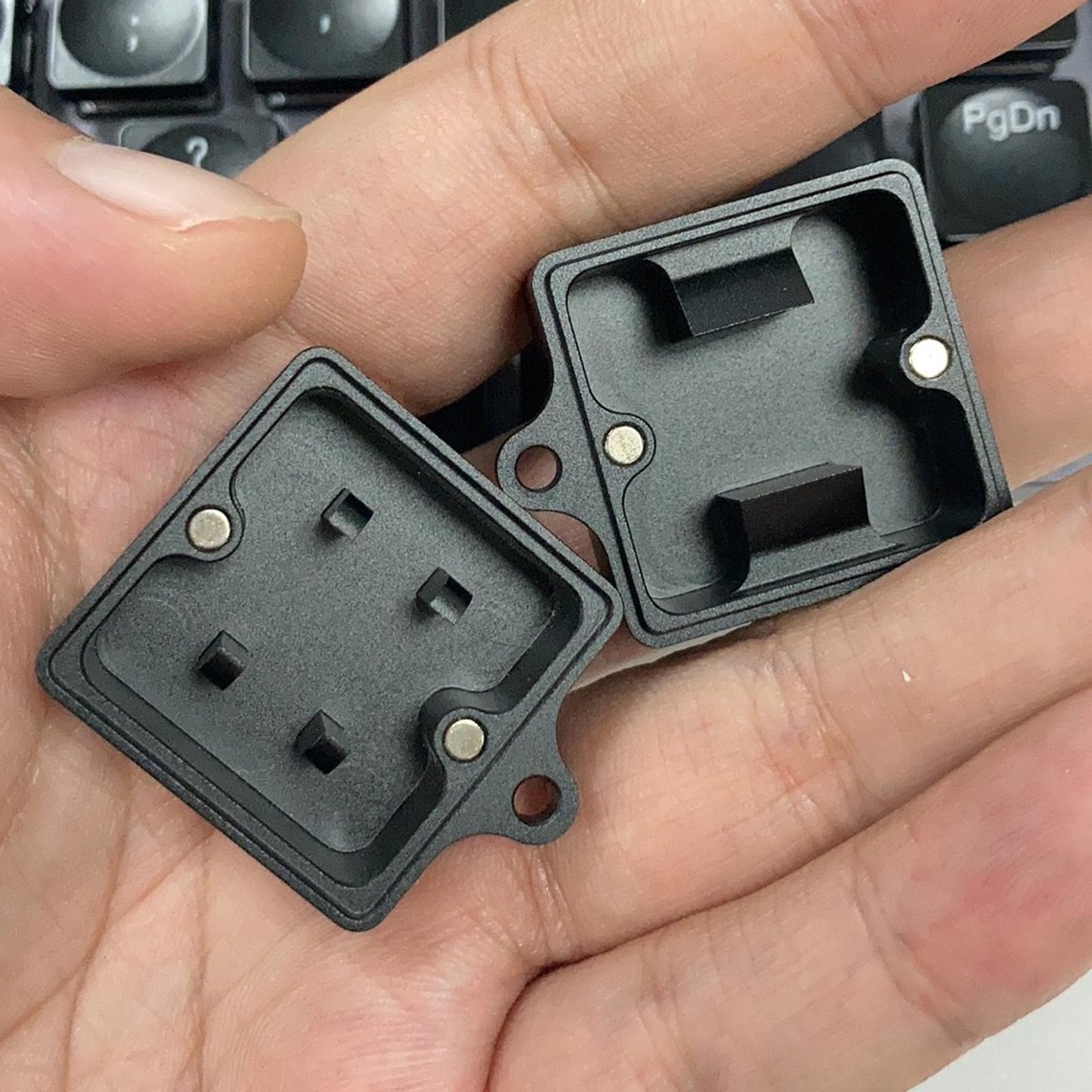 2-in-1 Shaft Opener Aluminium Alloy Keycaps for MX Switches Shaft black