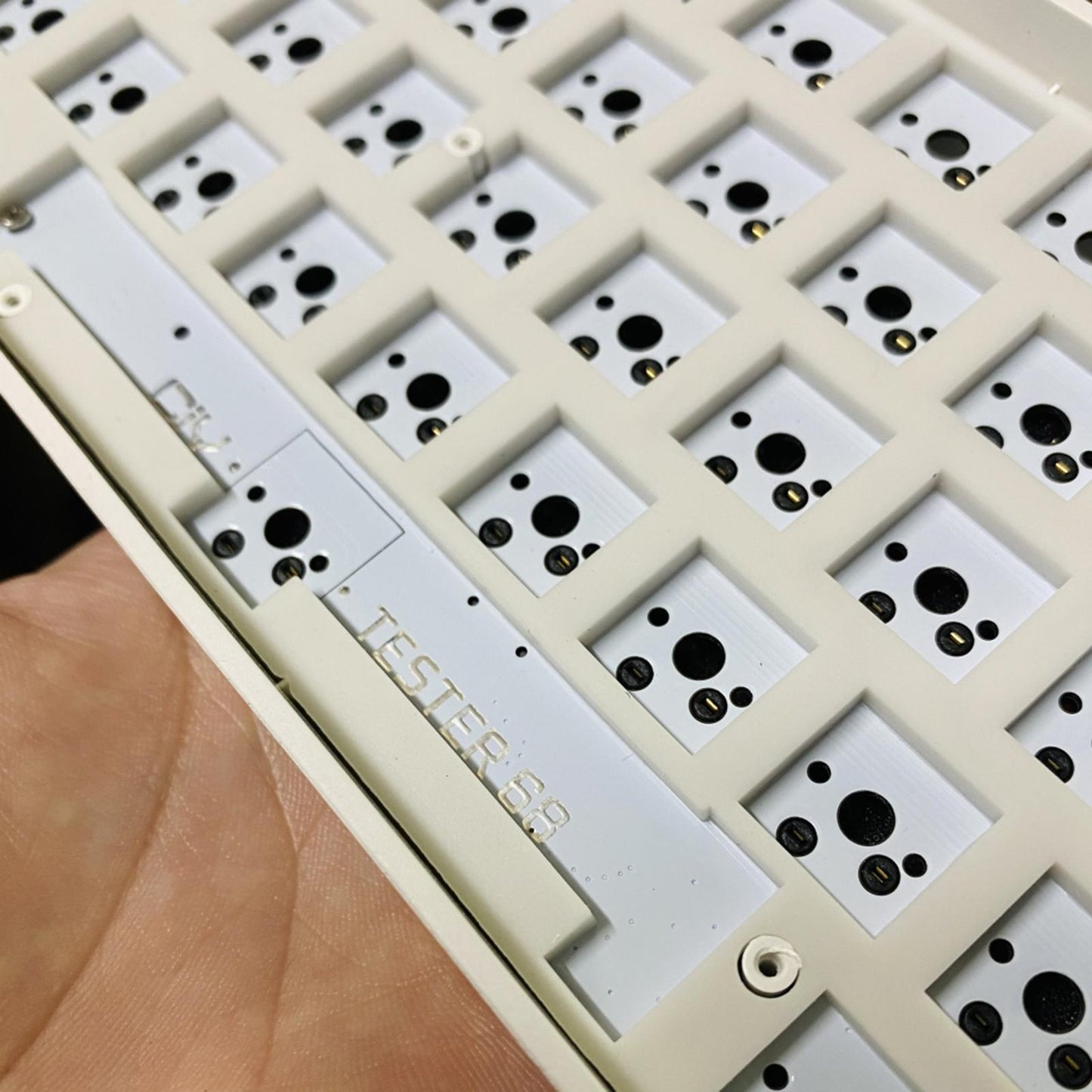 68 Keys Modular Mechanical Keyboard Plug and Play White for Mac Laptop