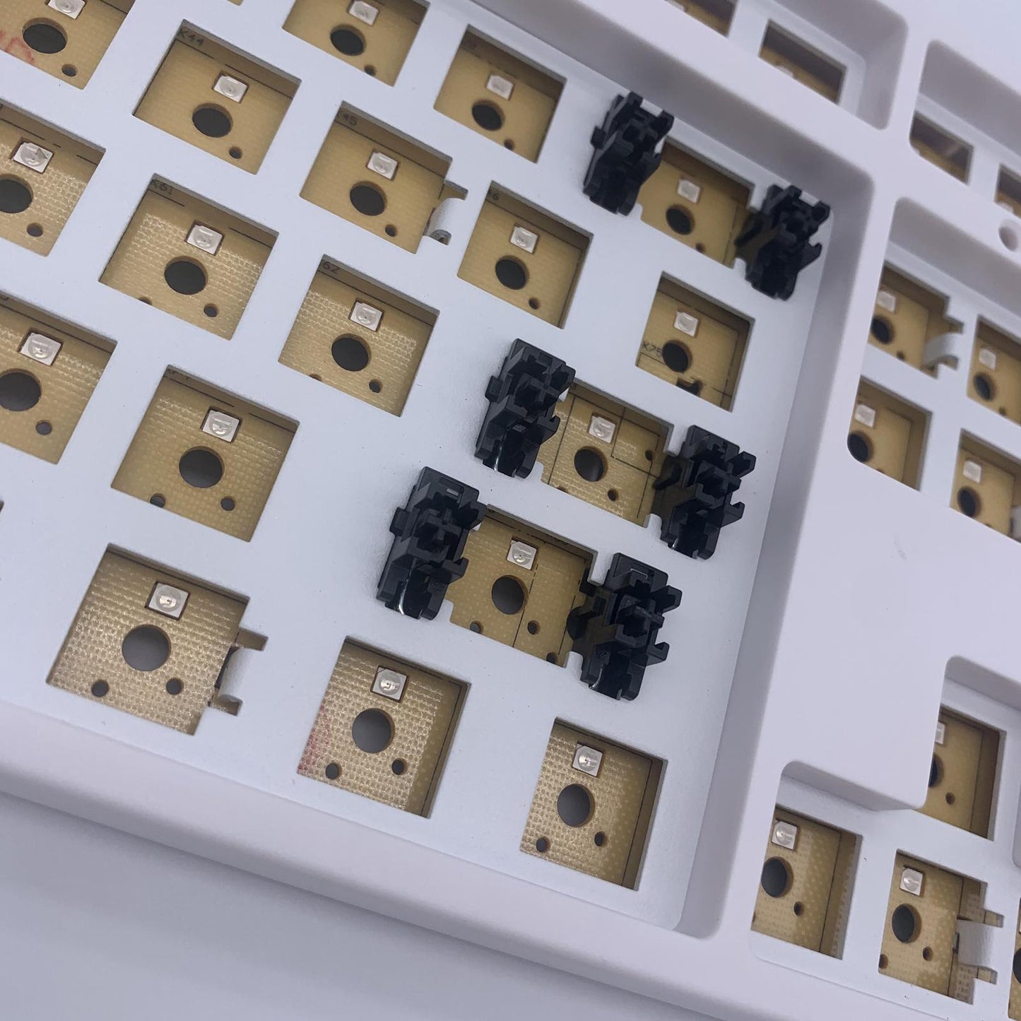 87 Key DIY Mechanical Keyboard Kit Hot-Swappable Switch Compact White