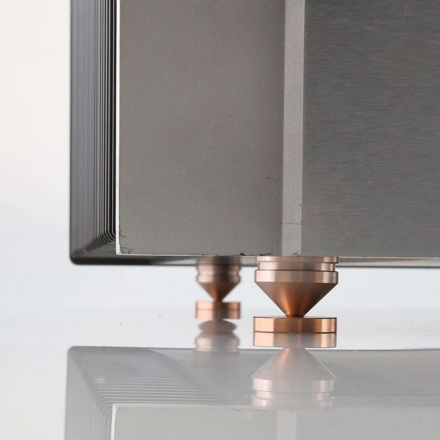 Speaker Shock Absorber Feet Audiophile Shockproof Stand Pad for Electronics Golden