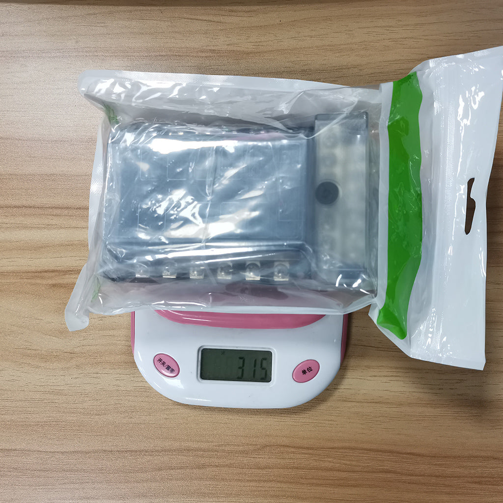 PC PBT Brass Car Blade Fuses Assortment Kit with Decal for Auto Truck Parts 12Way 12Negative Bus