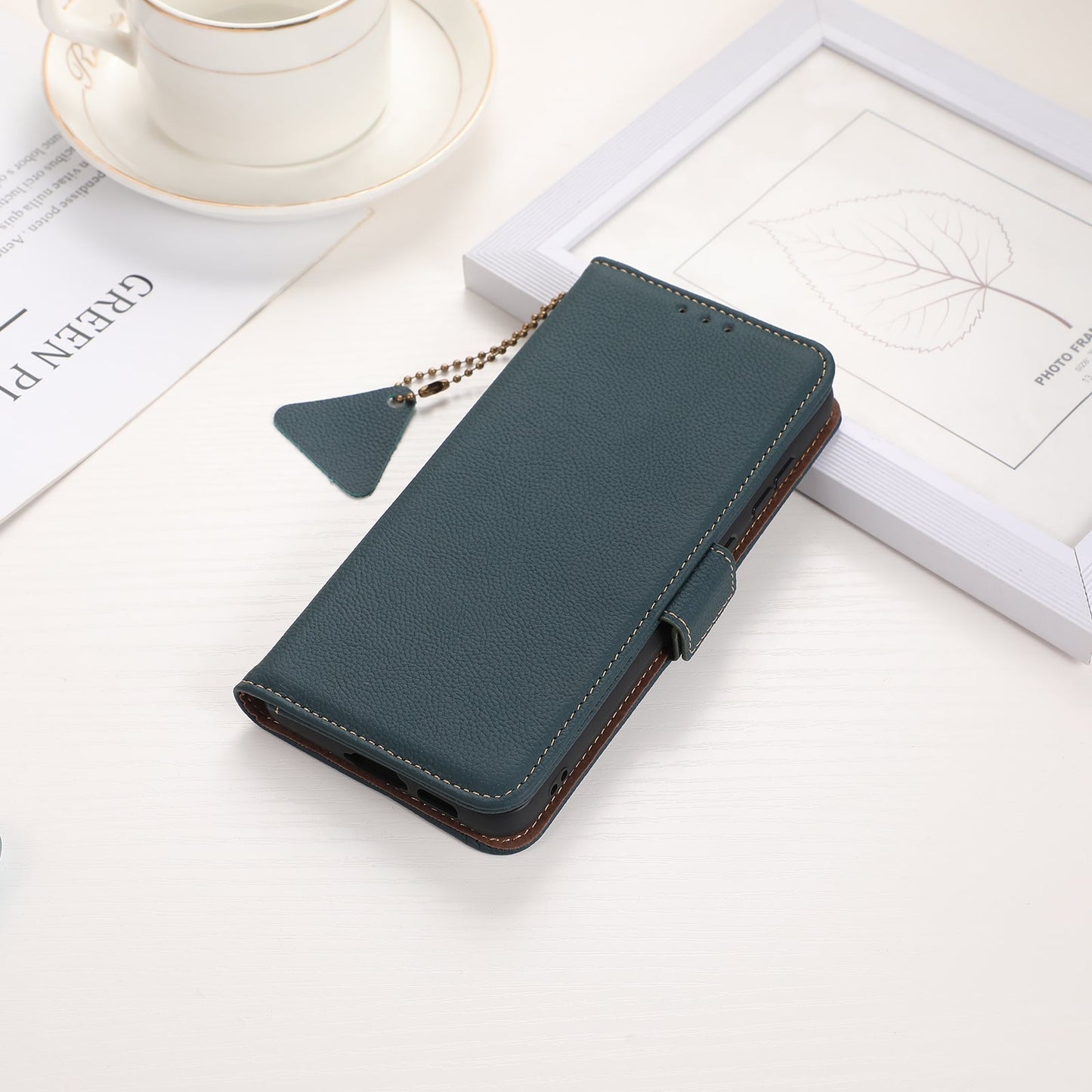 For iPhone 16e Side-Magnetic TJ Genuine Leather RFID Phone Case(Green)