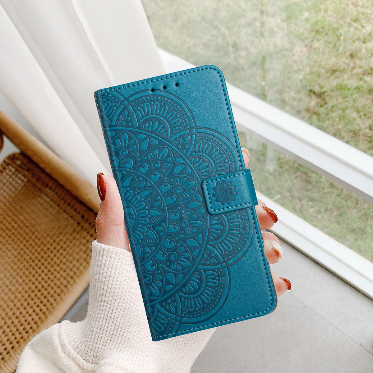 Compatible with iPhone 18 Pro Max Flower Embossed Leather Phone Case - Blue