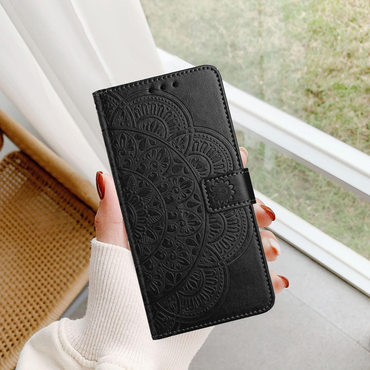 Compatible with iPhone 18 Pro Max Flower Embossed Leather Phone Case - Black