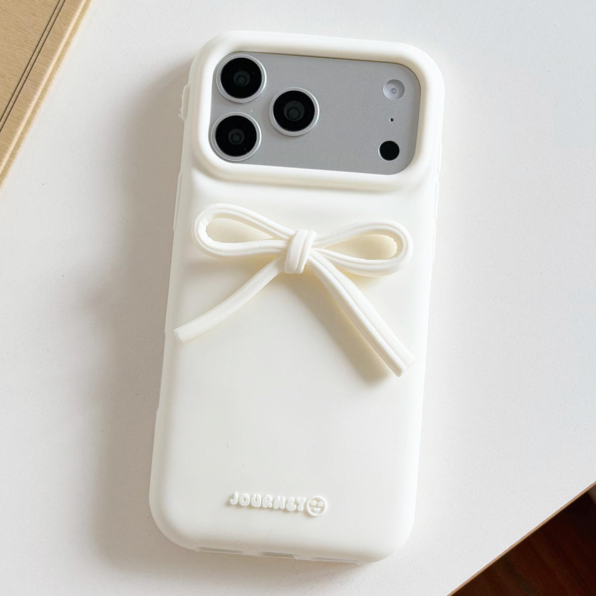 Compatible with iPhone 18 Pro Max & 17 Pro Max Bow TPU Dual-Layer PC Bulge Phone Case - White