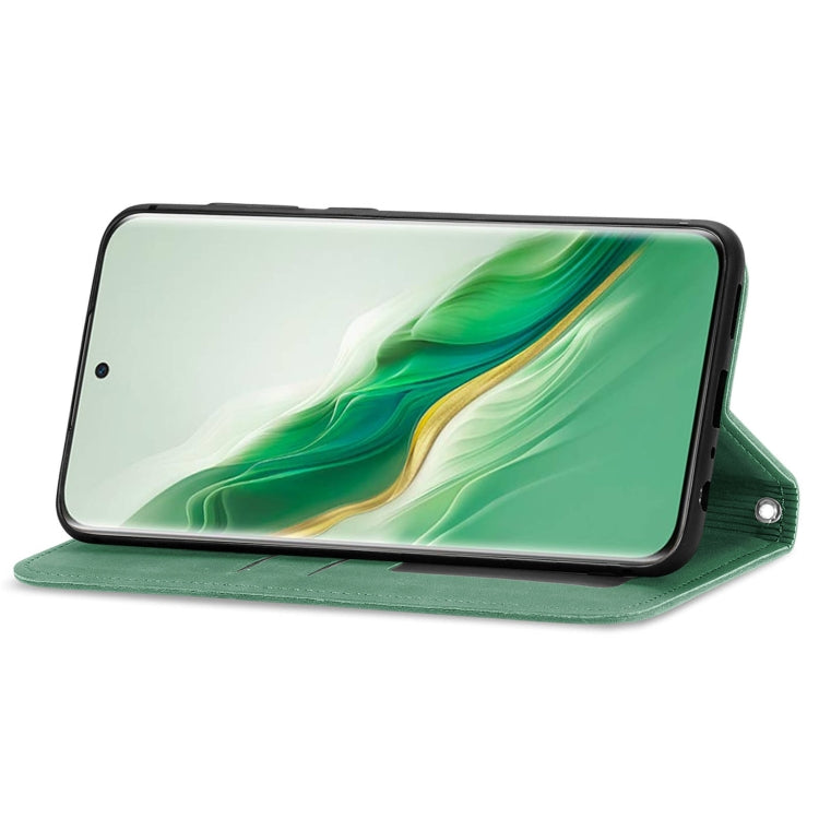 For Honor Magic6 Retro Skin Feel Magnetic Flip Leather Phone Case(Green)